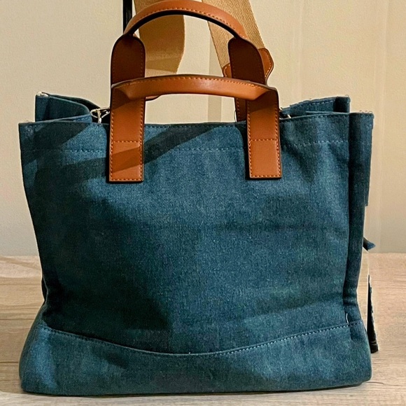 🎁 2 LEFT 🎁 True Religion Blue Denim and Brown Leather Strap Xbody Bag - Picture 4 of 6